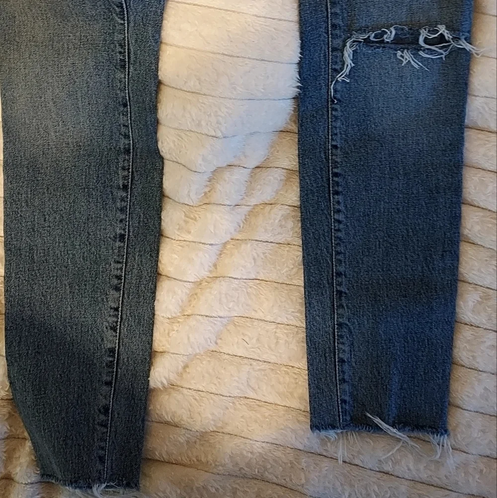 FP Distressed Striaght Leg Cutoff Jeans